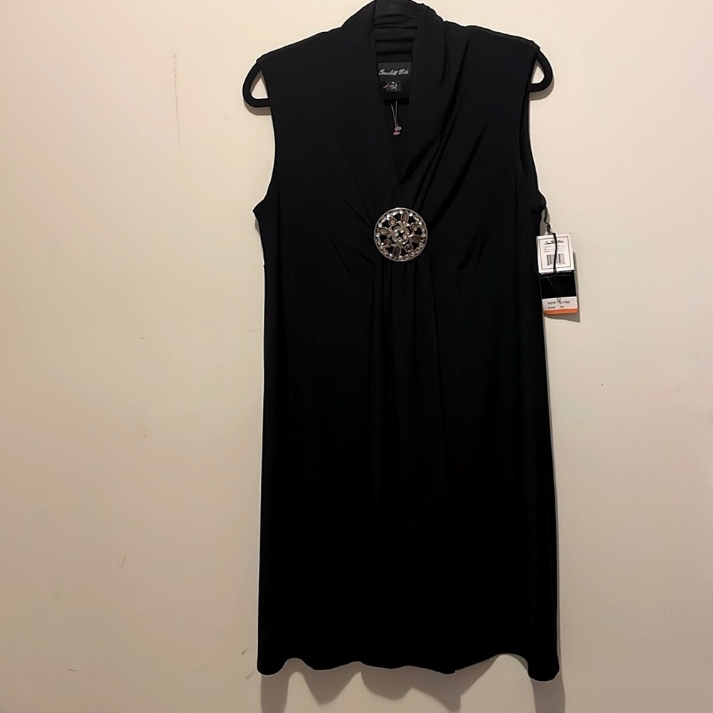 Sleeveless black dress
